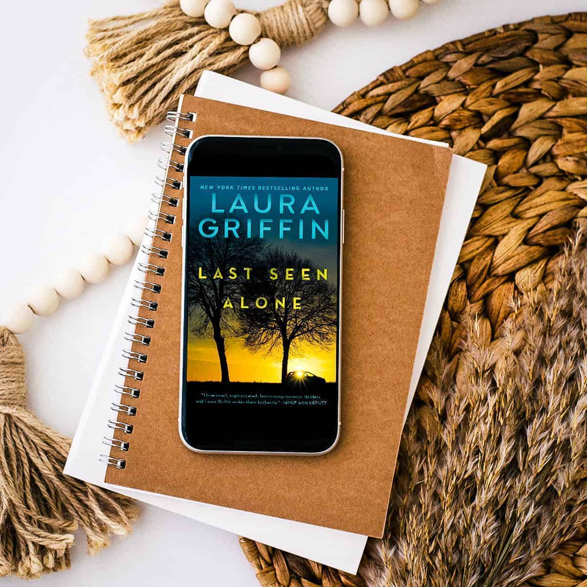 Last Seen Alone by Laura Griffin – Suspenseful and Sexy